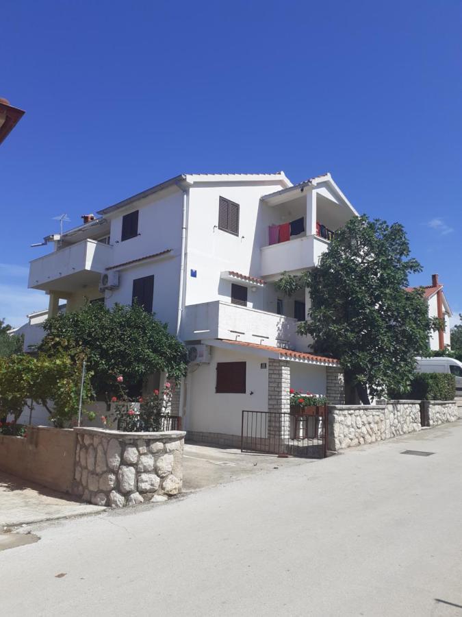 Apartmani Karuza Novalja Extérieur photo